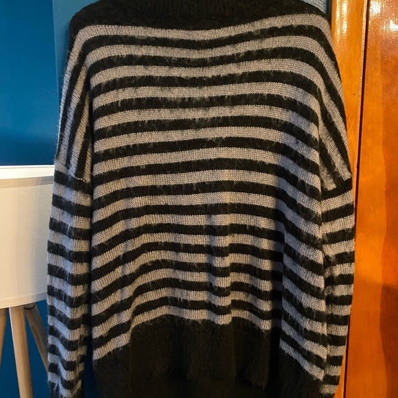 American Eagle Jegging Sweater - Picture 2 of 3